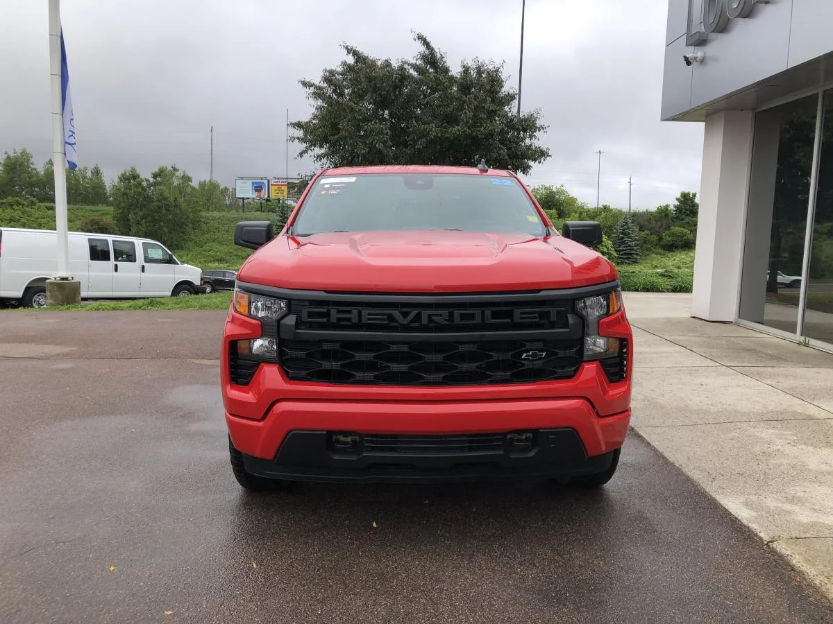 Used 2022 Red Chevrolet 4WD Crew Cab 157" Custom image 3