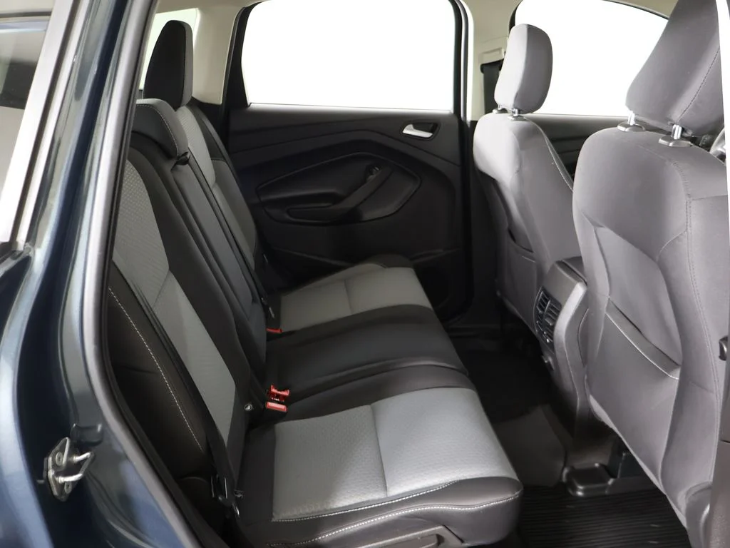 Used 2019 Green Ford SE image 31