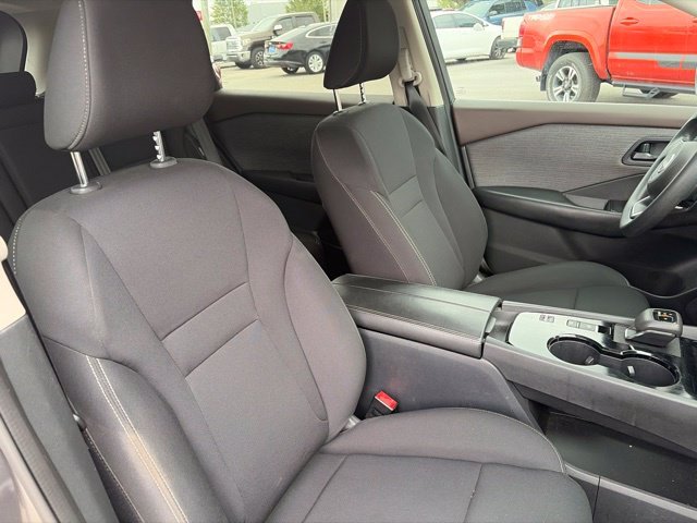 Used 2023 Gray Nissan S image 13