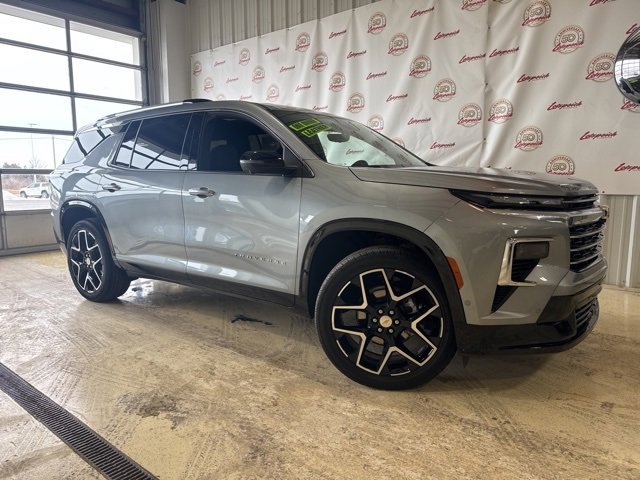 Used 2025 Chevrolet Traverse High Country with VIN 1GNEVKRS7SJ228122 for sale in Kansas City