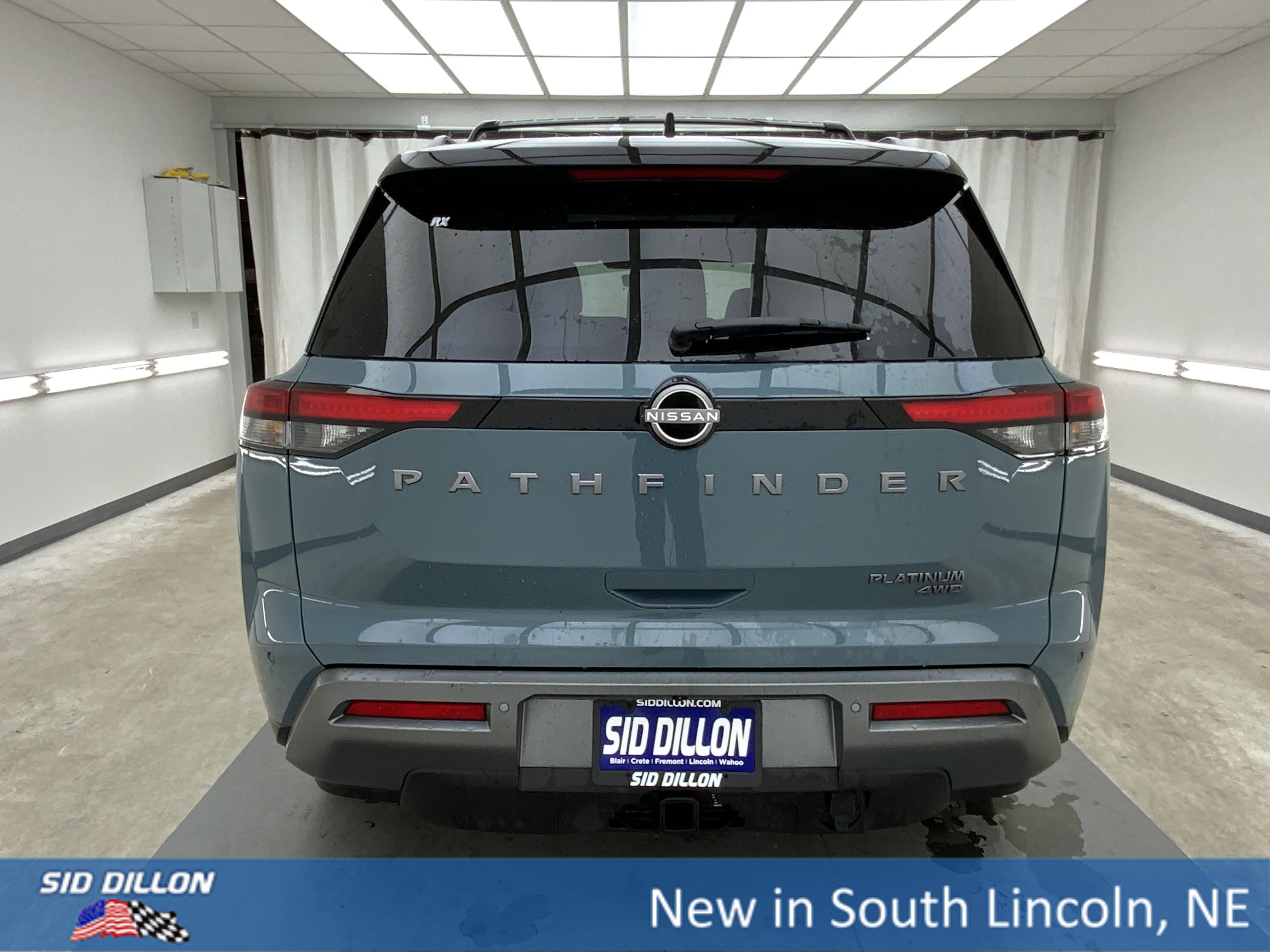 New 2026 Baltic Teal/Super Black Nissan Platinum image 4