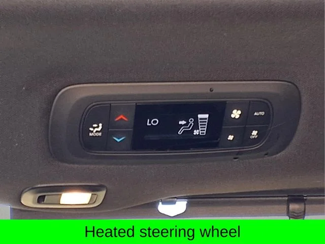 Used 2025 White Chrysler Limited image 22