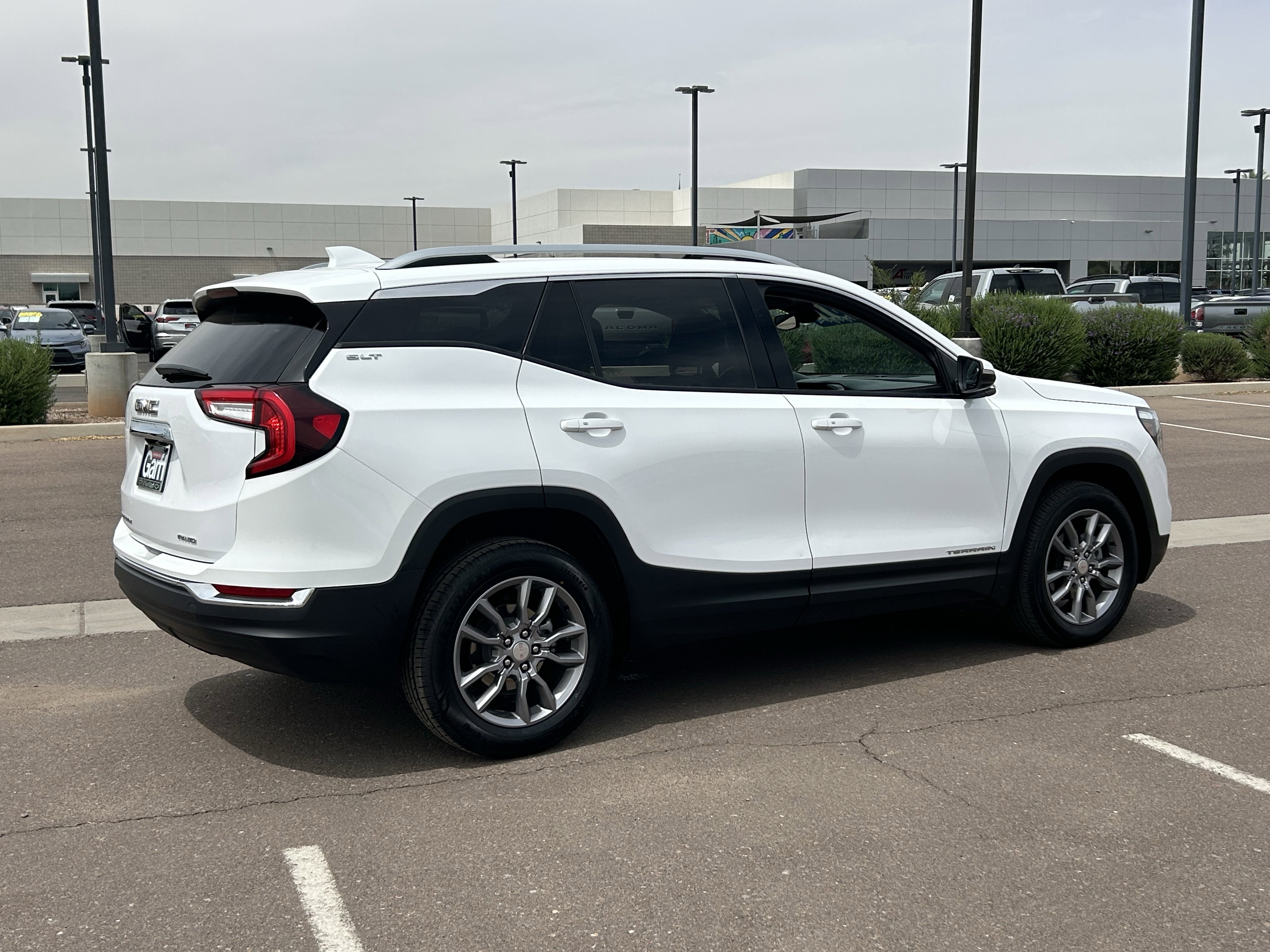 Used 2024 Summit White GMC SLT image 5