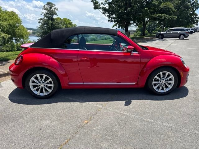 Used 2017 Red Volkswagen 1.8T SE image 8