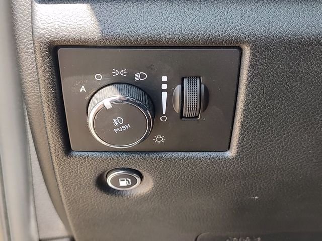 Used 2021 Black Jeep Laredo X image 22