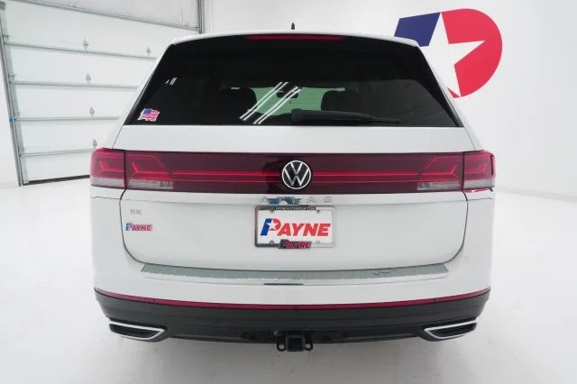 New 2026 Opal White Pearl Volkswagen 2.0T SE w/Technology image 7