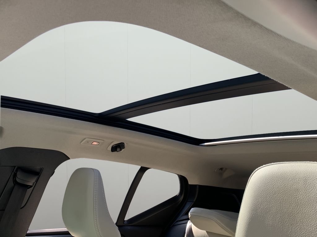 2024 Volvo XC40 Ultimate - Photo 32