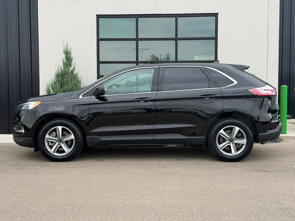 Used 2024 Black Ford SEL image 2
