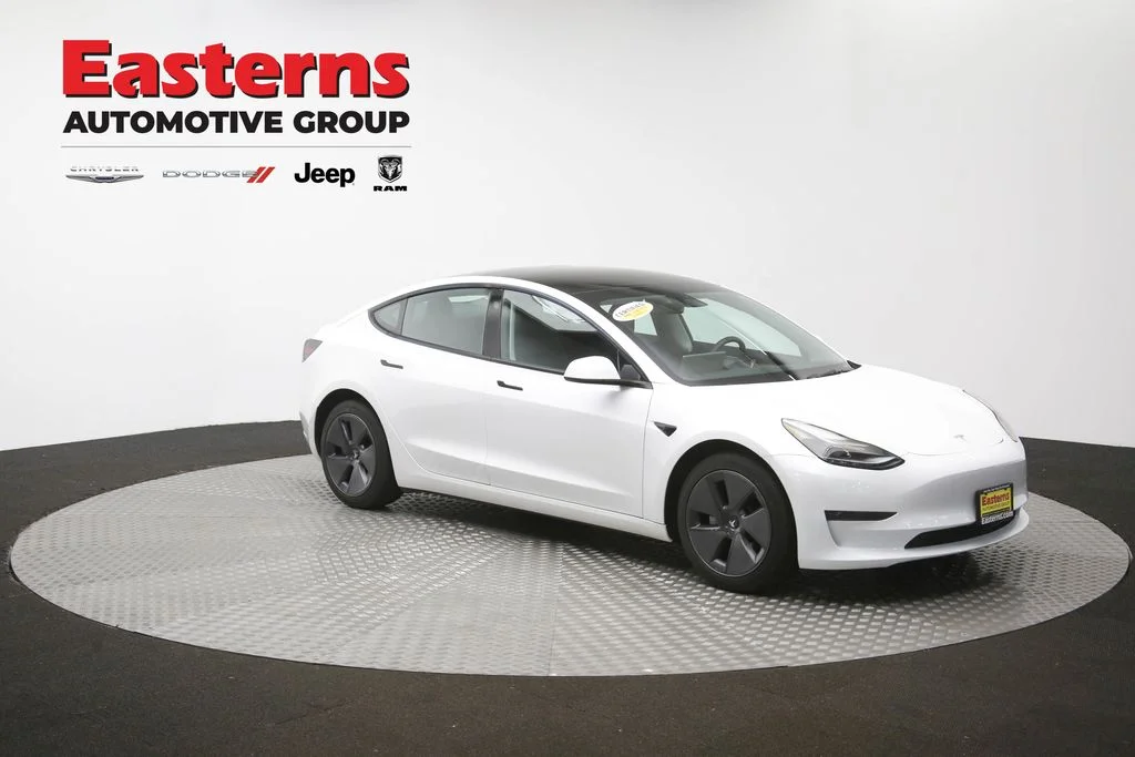 Used 2023 White Tesla Base image 47