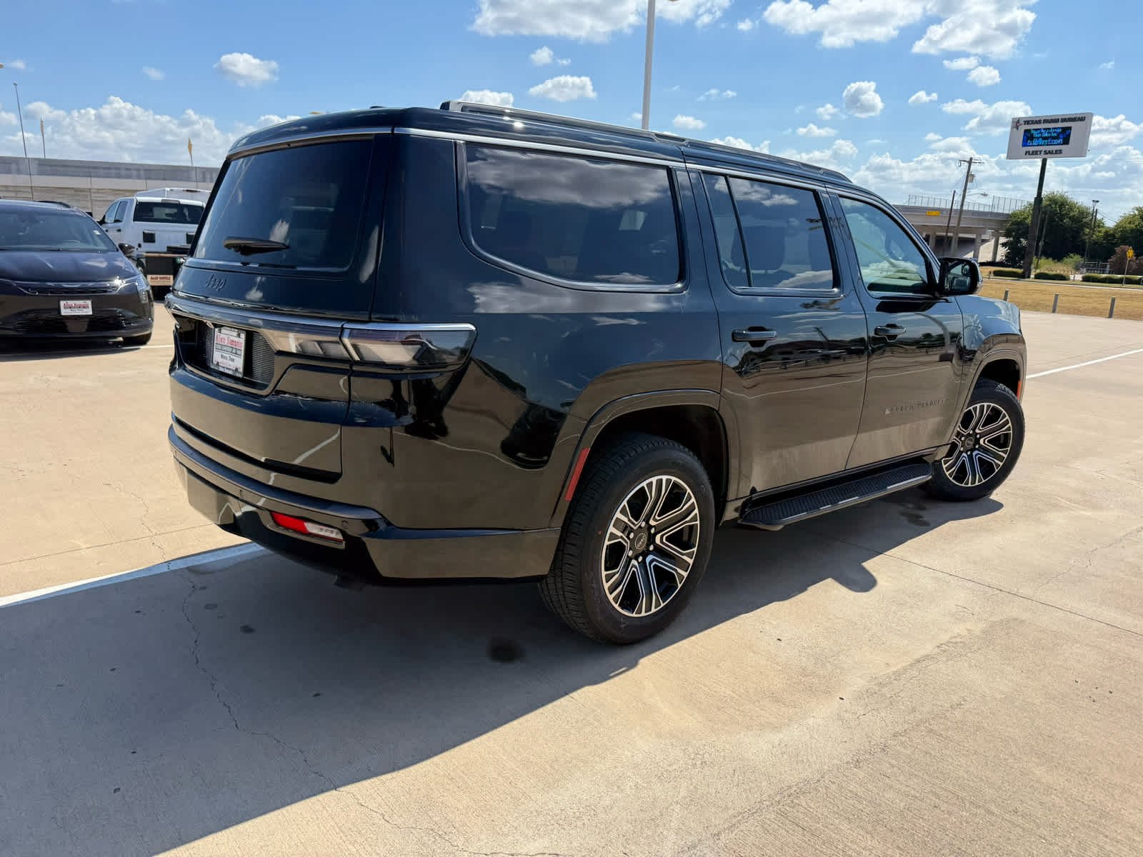 New 2026 High Gloss Black Exterior Paint Jeep  image 6