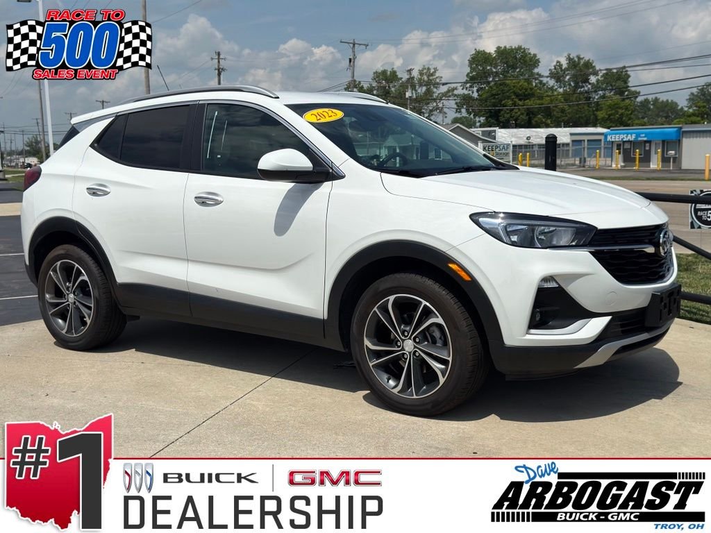 Used 2023 Summit White Buick Select image 1