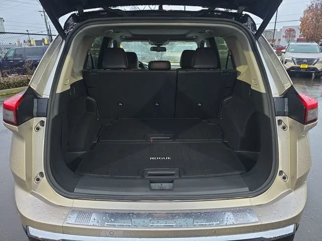 2026 Nissan Rogue Platinum - Photo 12