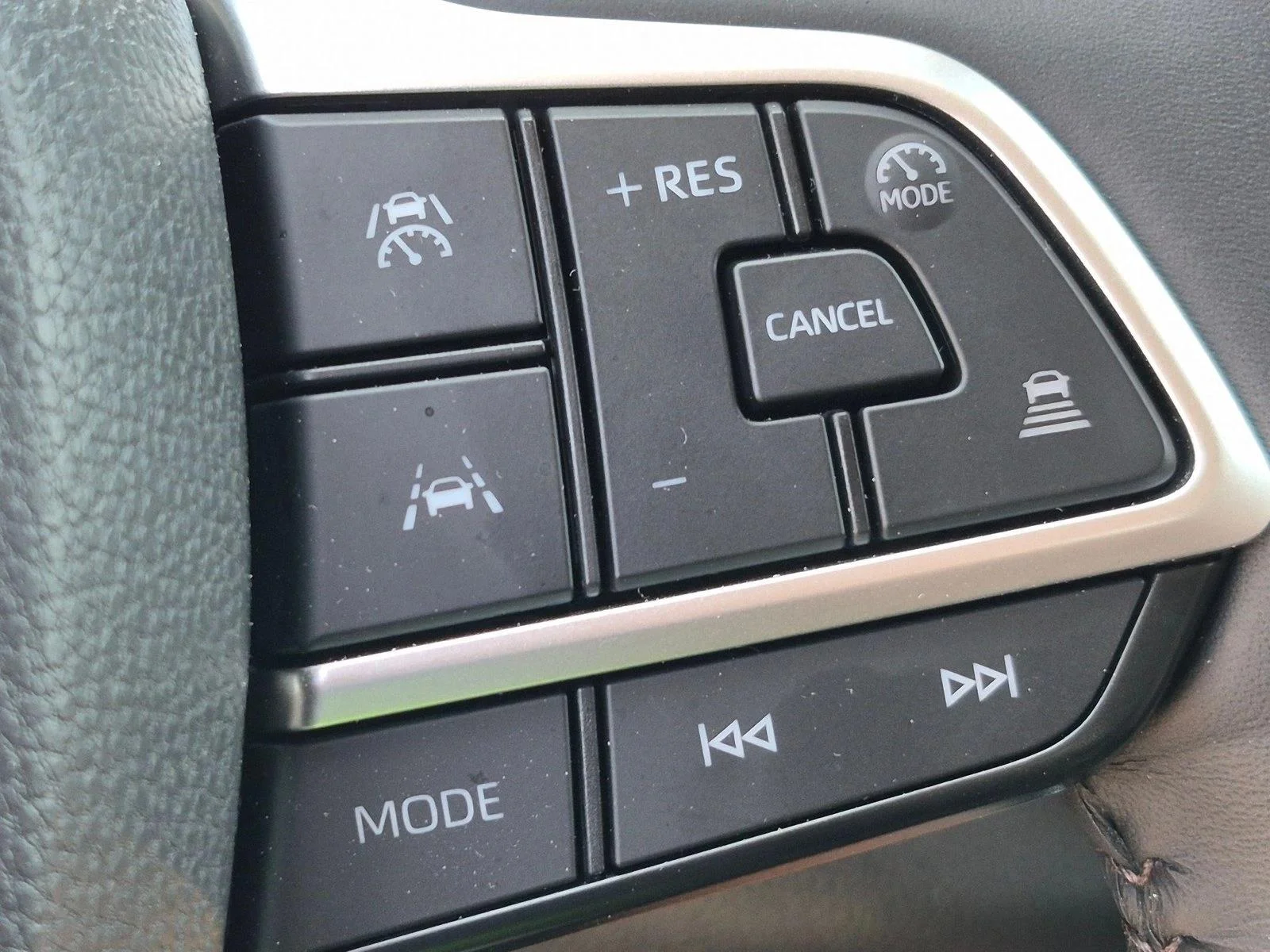 Used 2025 Gray Toyota Platinum image 14