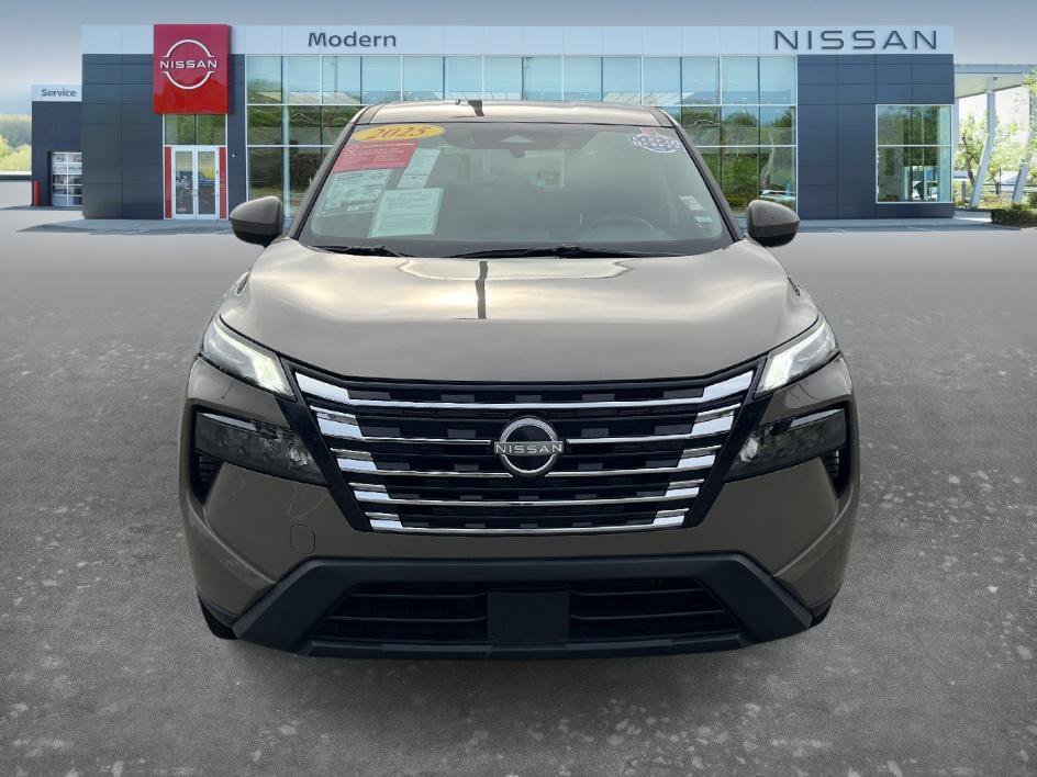 Used 2025 Baja Storm Metallic Nissan SV image 2