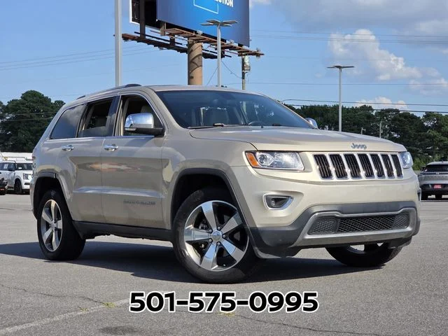 Used 2015 Beige Jeep Limited image 21