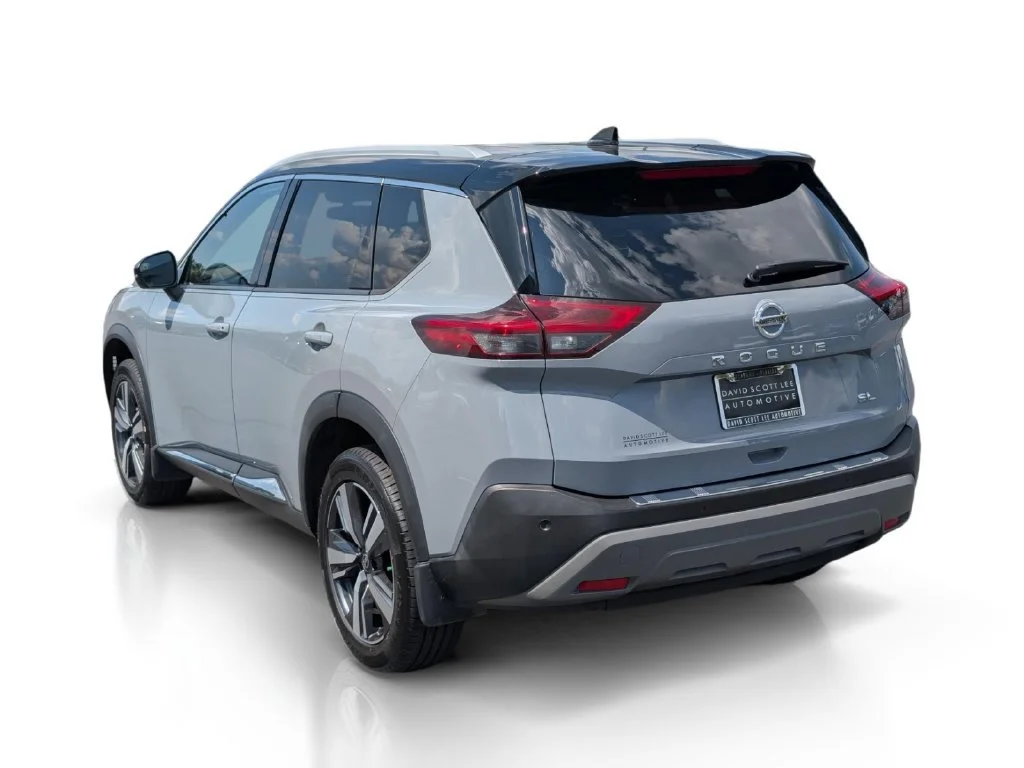 Used 2021 Boulder Gray Pear Nissan SL image 8