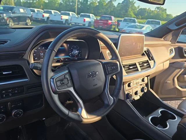 Used 2024 Black Chevrolet Z71 image 18