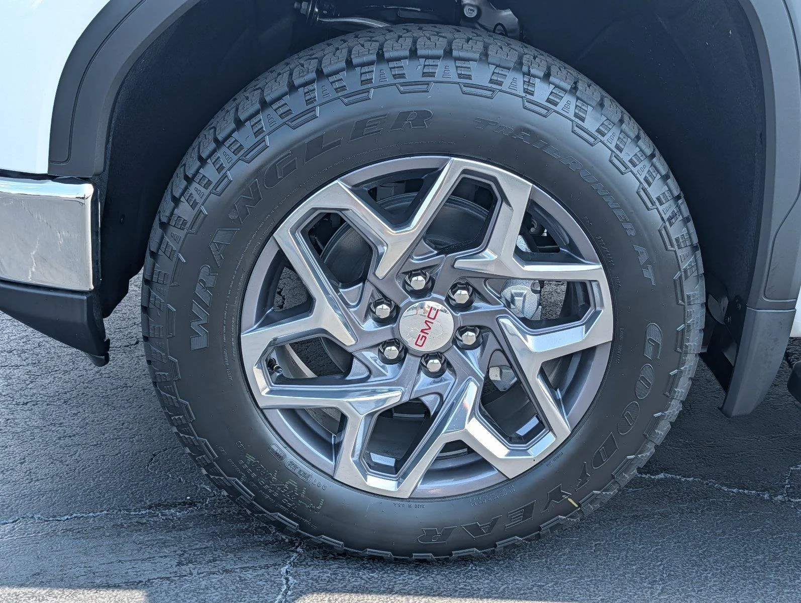 New 2026 Summit White GMC SLT image 9