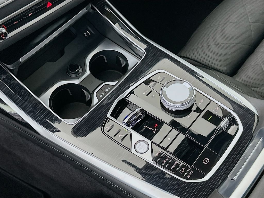 New 2027 Alpine White BMW xDrive40i image 15