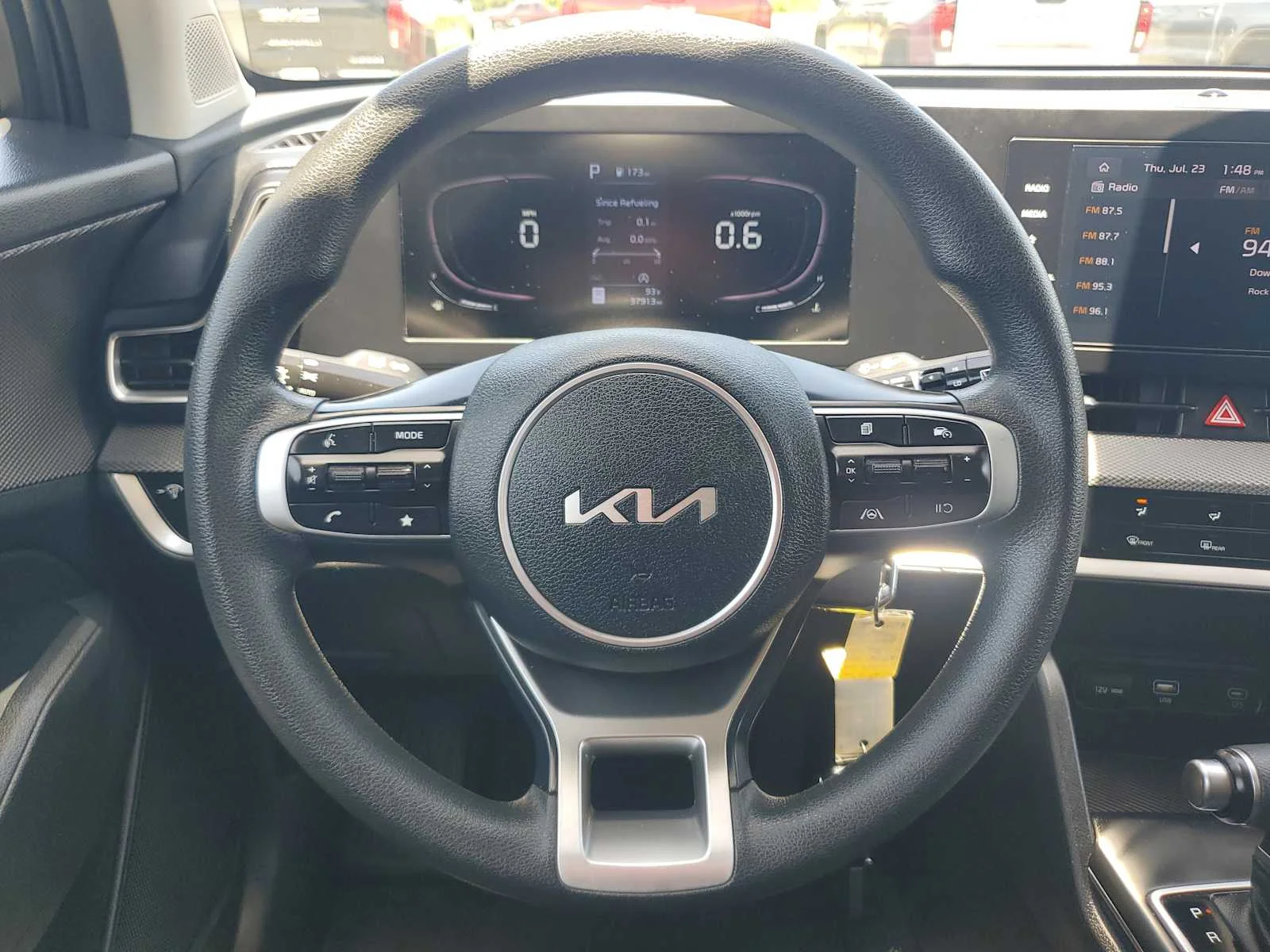 2023 Kia Sportage LX - Photo 17