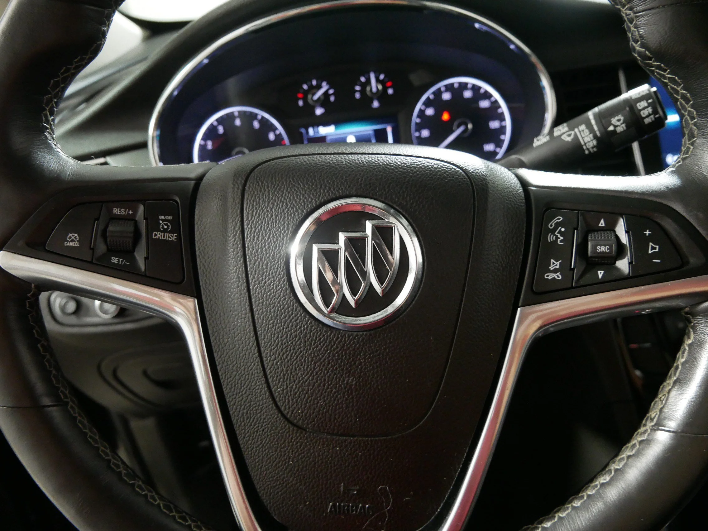Used 2018 Ebony Twilight Metallic Buick Essence image 25