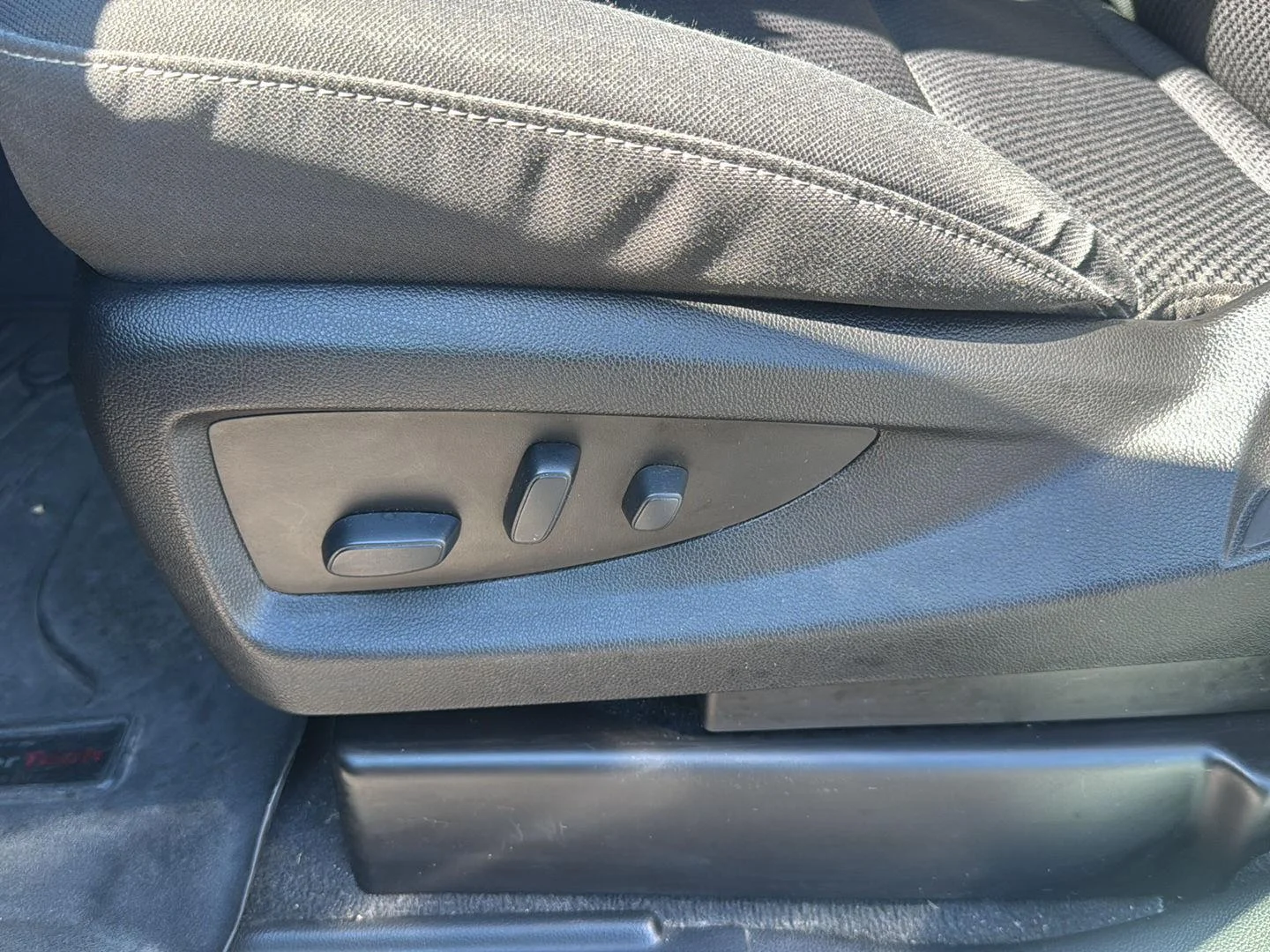Used 2019 Graphite Metallic Chevrolet LT image 13