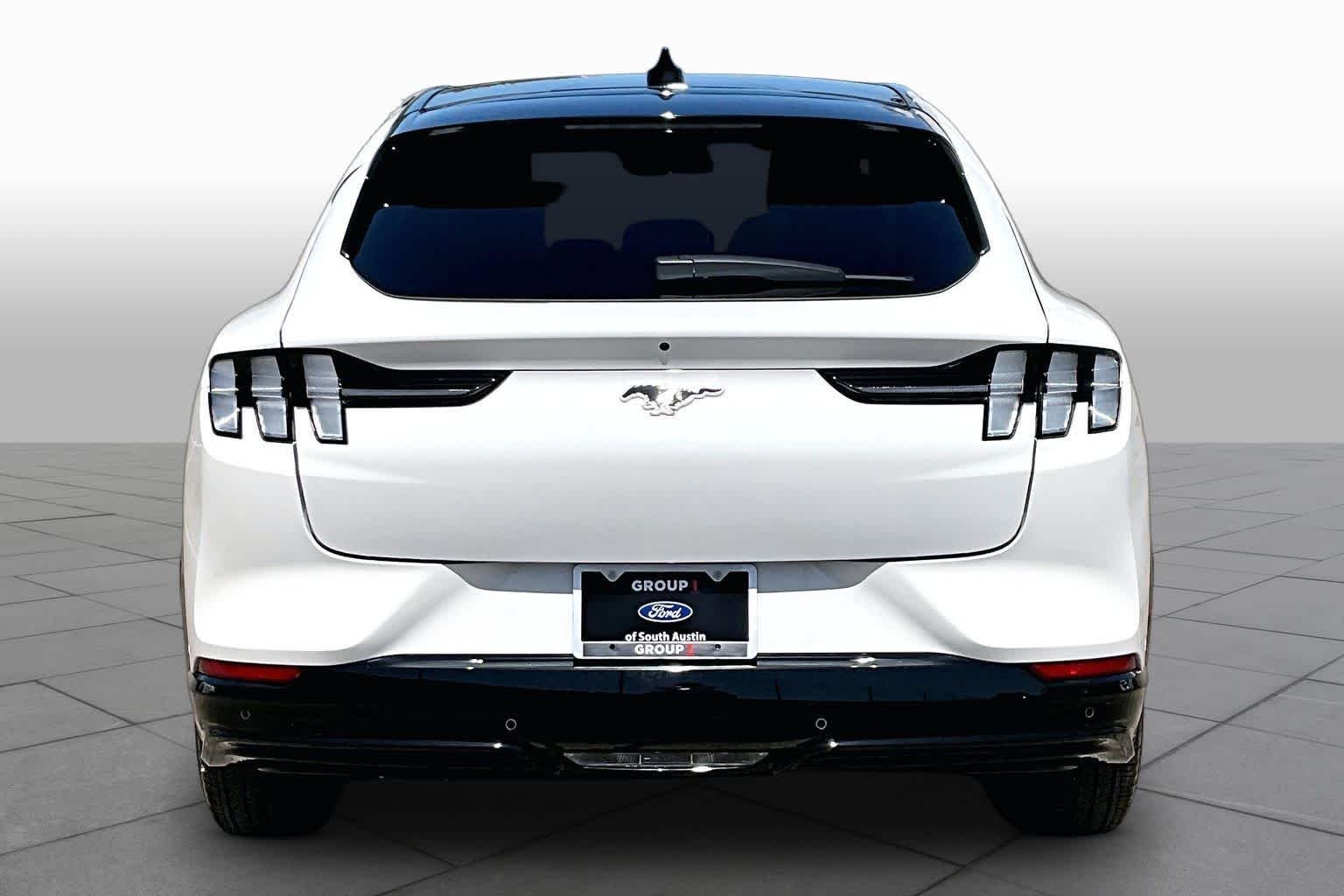 Used 2024 Star White Metallic Tri-Coat Ford Premium image 4
