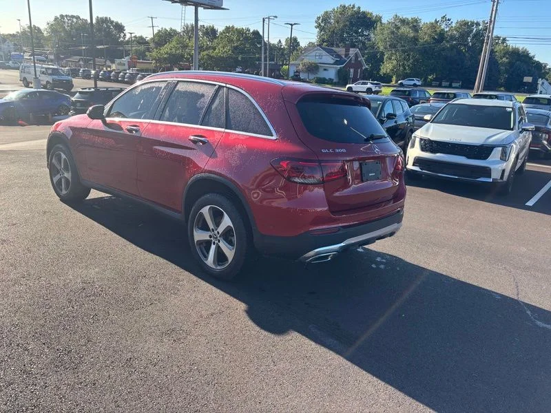 Used 2021 Red Mercedes-Benz GLC 300 image 6