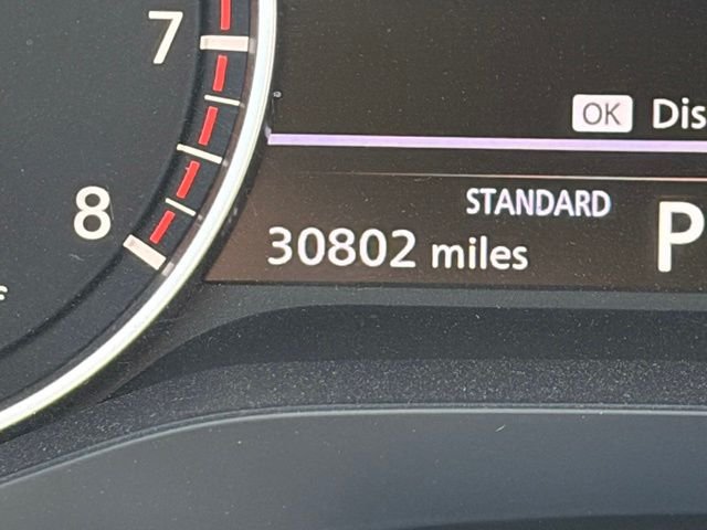 Used 2023 Gray Nissan S image 19