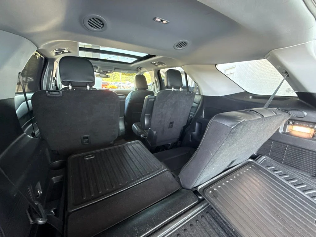 Used 2022 Gray Metallic Ford Limited image 42