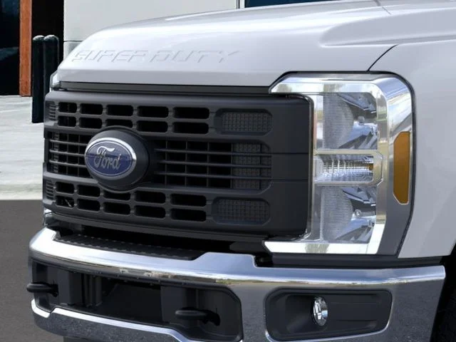 New 2026 Oxford White Ford F-250® XL image 17