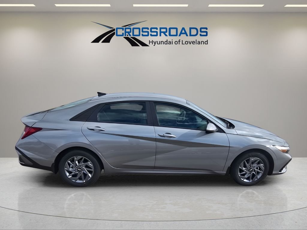 2026 Hyundai Elantra Blue - Photo 7