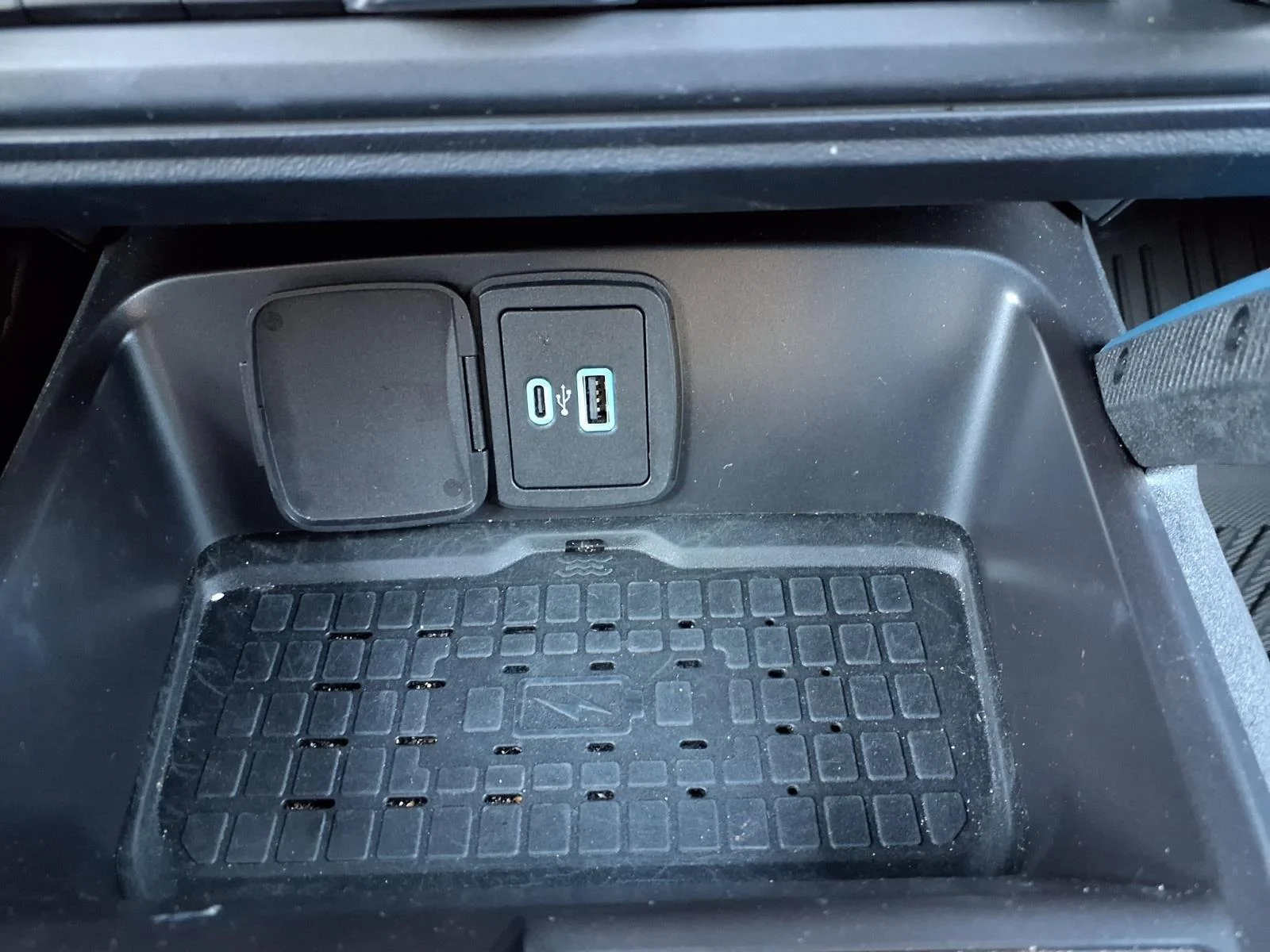 Used 2024 Cactus Gray Ford Wildtrak image 11