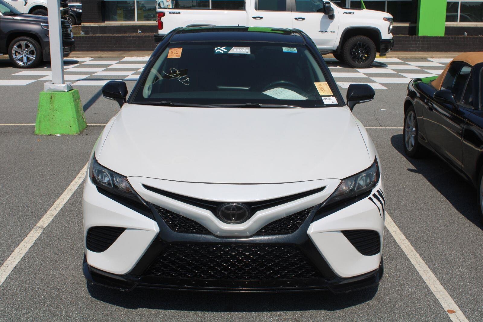 Used 2022 Wind Chill Pearl w/Midnight Black Metallic Roof Toyota TRD image 2