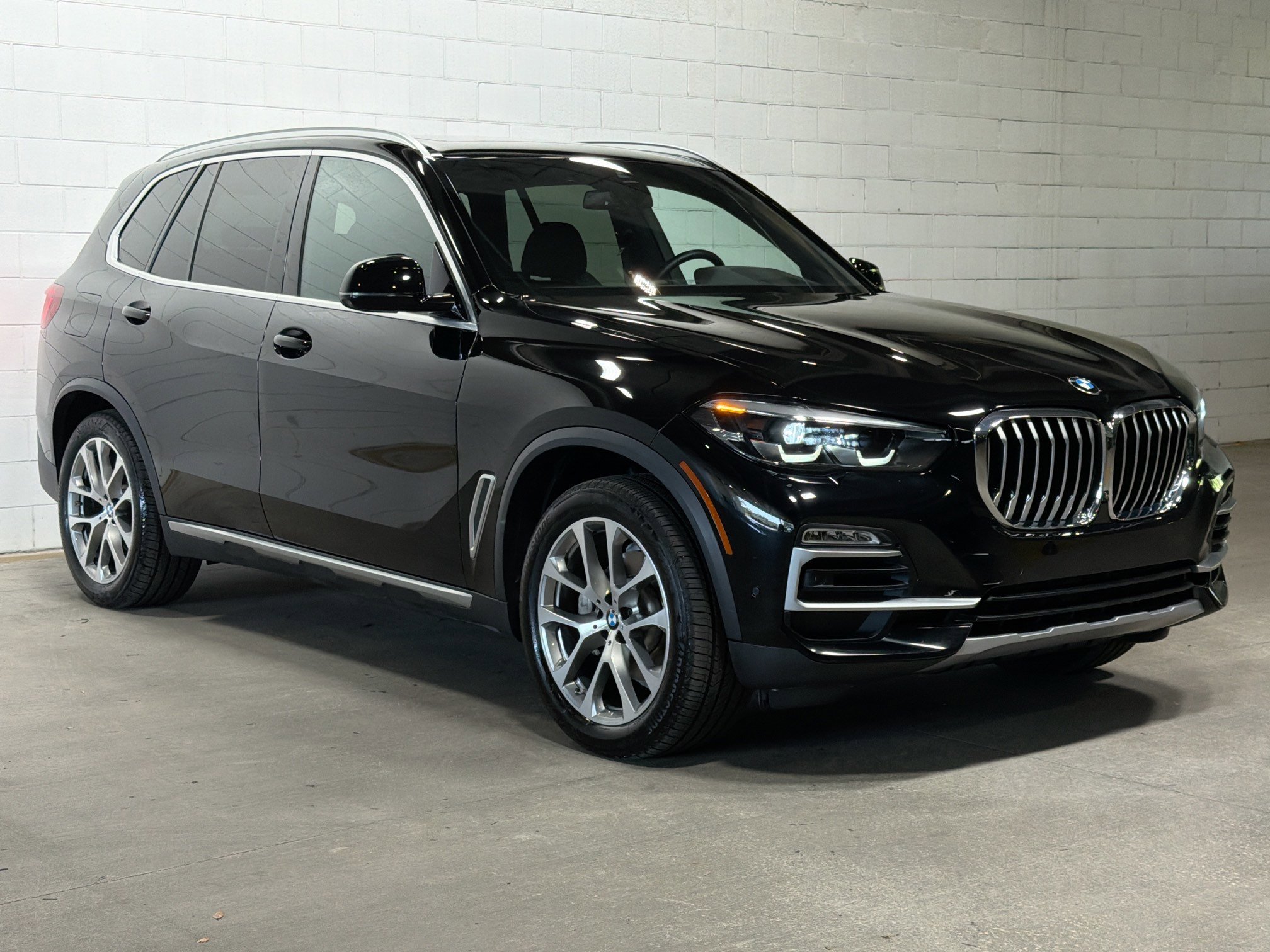 Used 2020 Jet Black BMW sDrive40i image 6