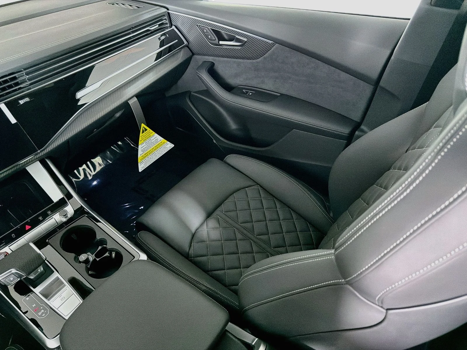 New 2026 White Audi 4.0T Premium Plus image 25
