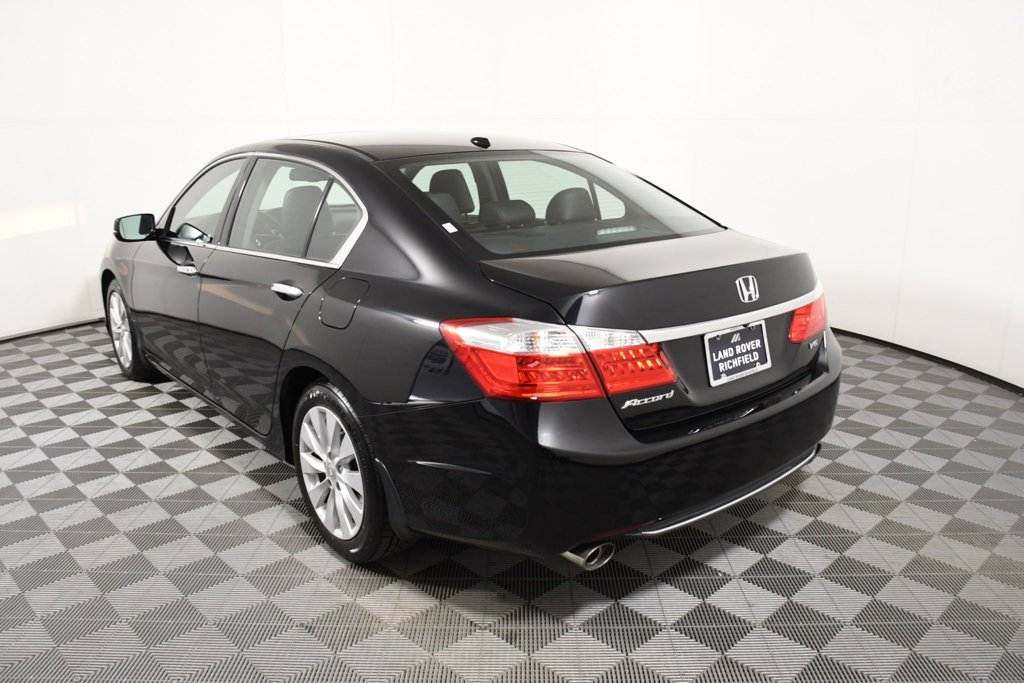 Used 2015 Crystal Black Pearl Honda EX-L image 5