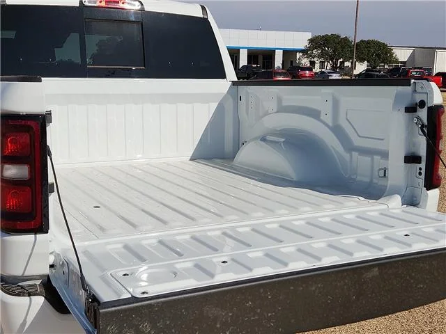 New 2026 PW7 Bright Whit Ram EXPRESS CREW CAB 4X2 5