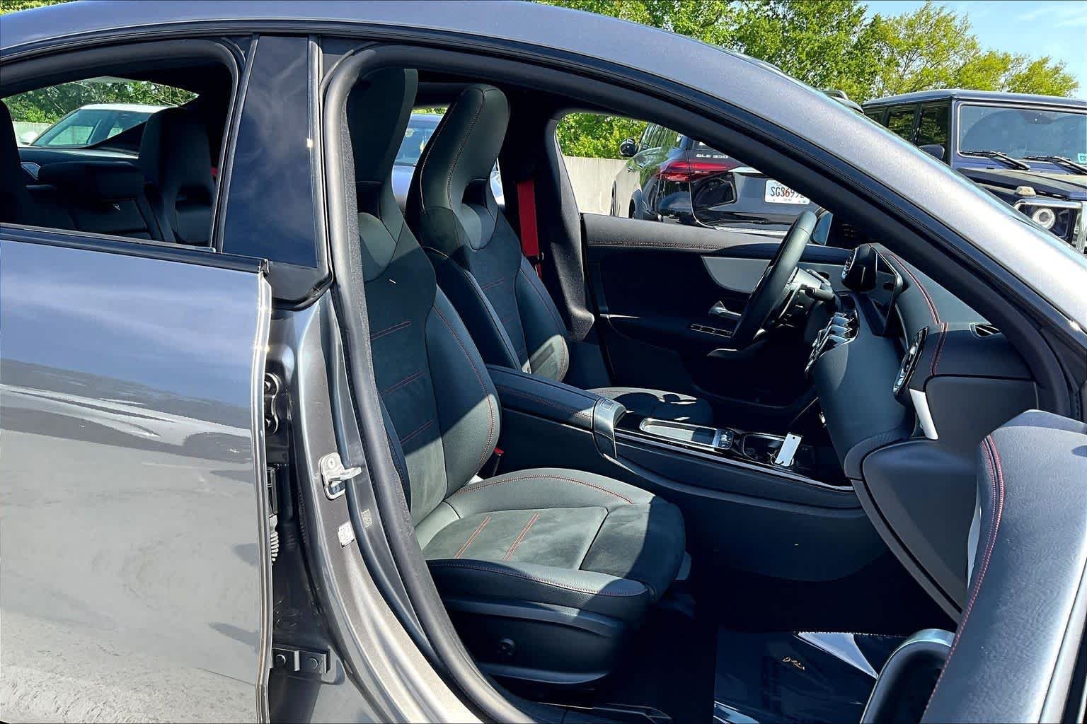 2025 Mercedes-Benz CLA AMG CLA35 - Photo 9