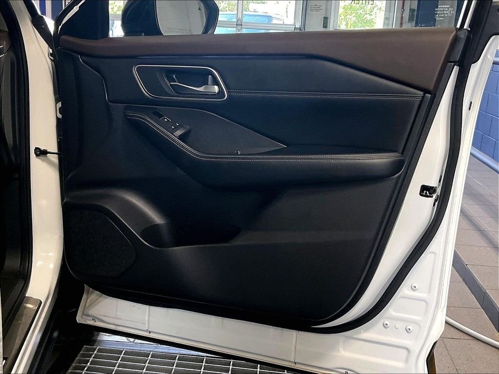 Certified Used 2023 White Nissan Platinum image 12