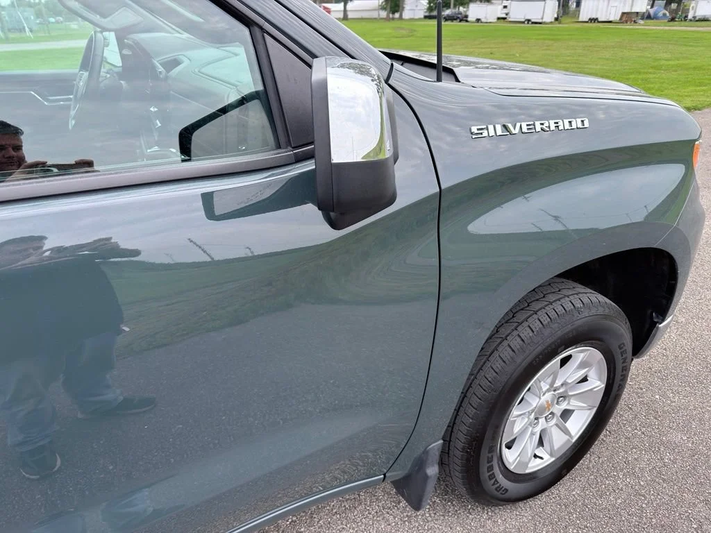 Used 2025 Cypress Gray Chevrolet LT image 10