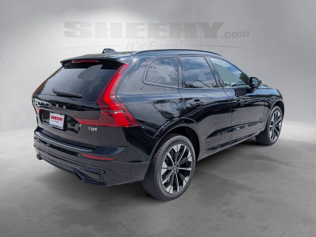 New 2026 Black Volvo T8 Plus image 4