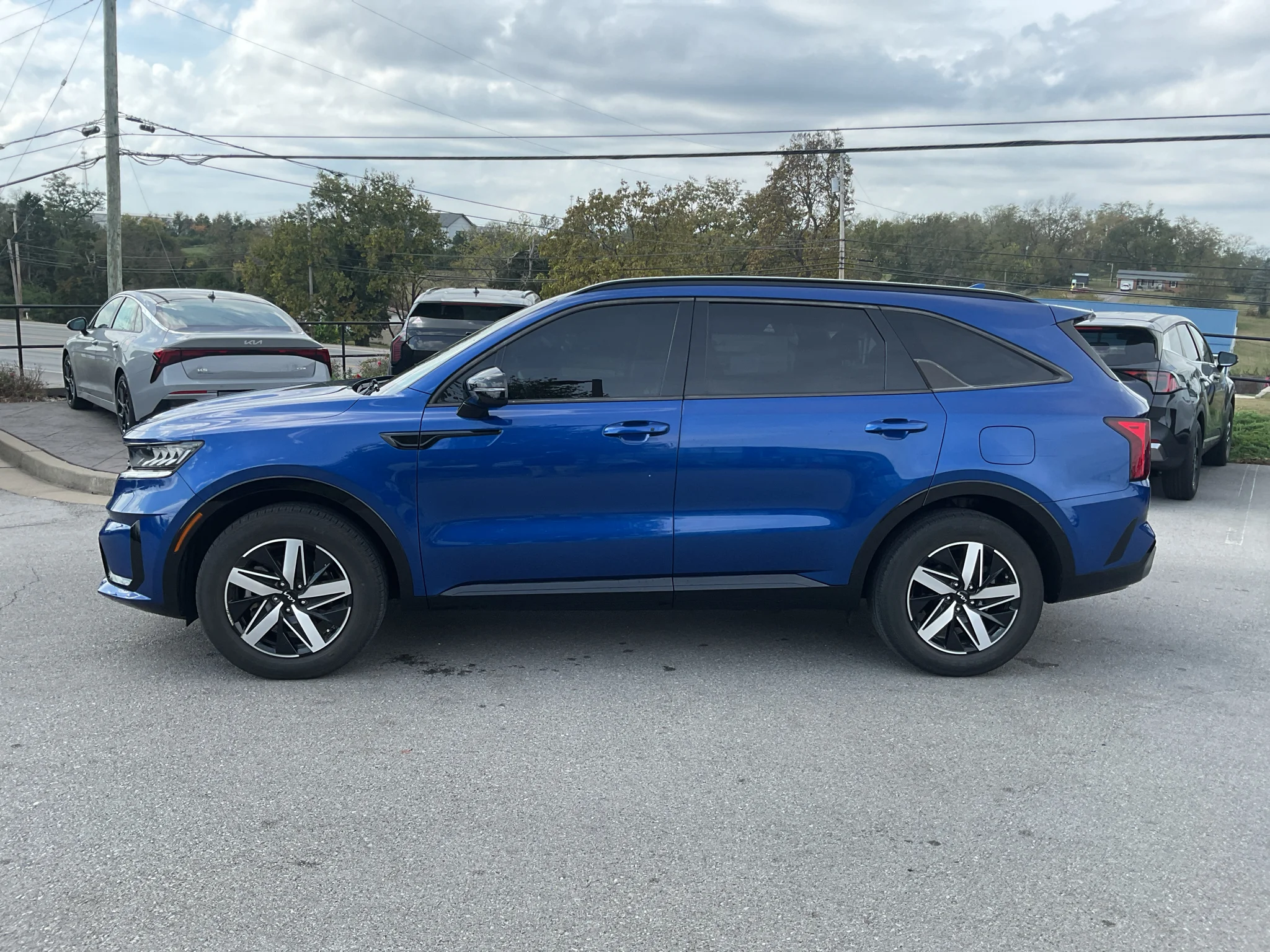 Certified Used 2022 Sapphire Blue Kia S image 6