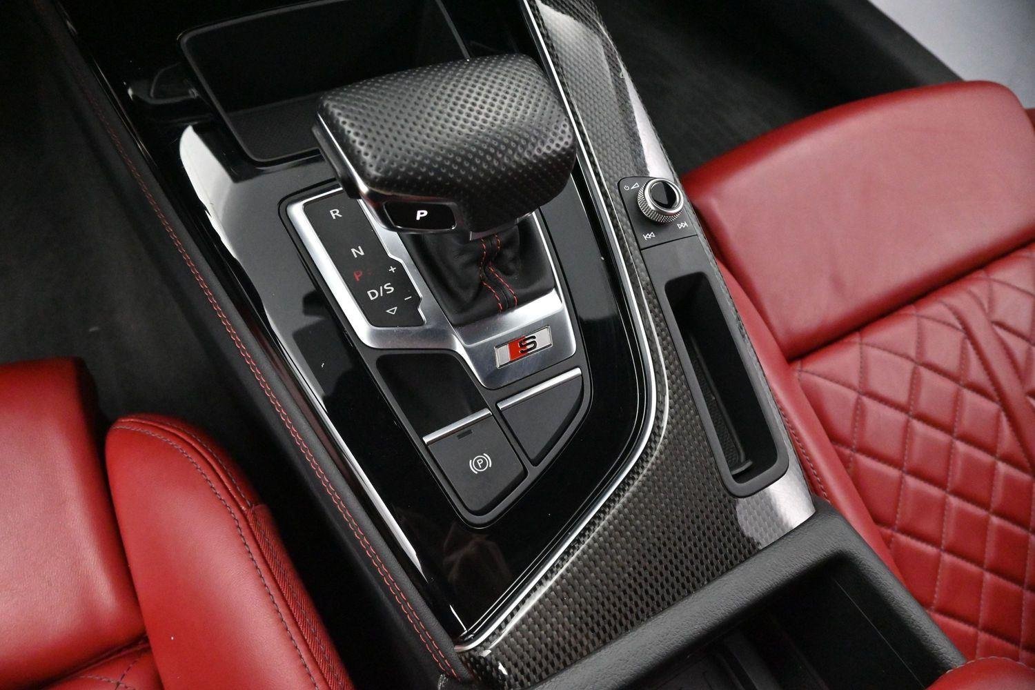 Used 2024 Daytona Gray Pearl Effect Audi Premium Plus image 19