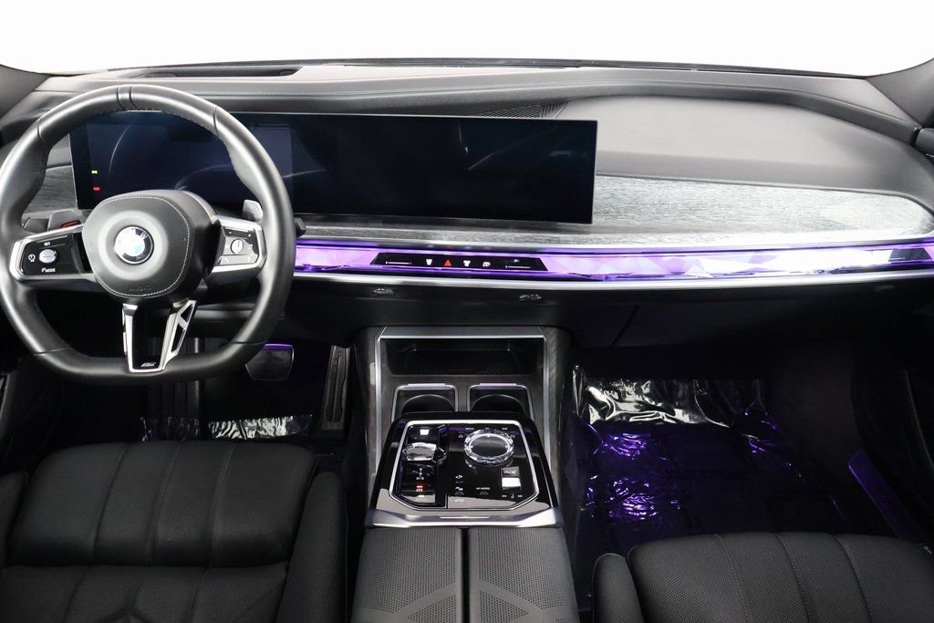 Used 2025 Black Sapphire Metallic BMW 740i image 8