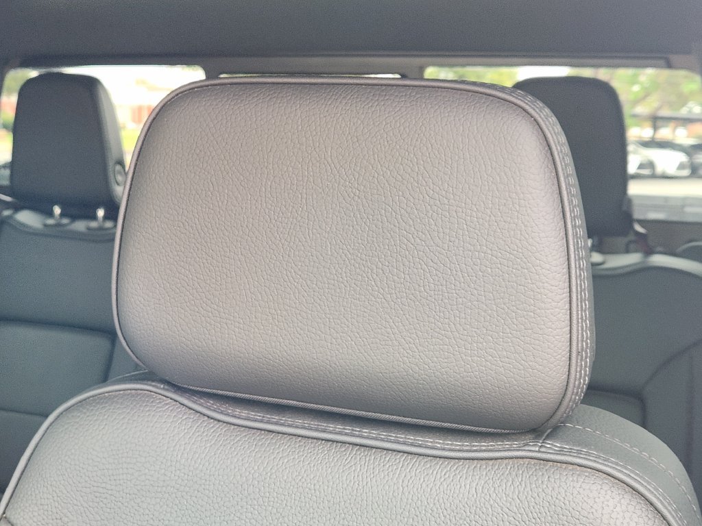 Used 2025 White GMC Denali image 16