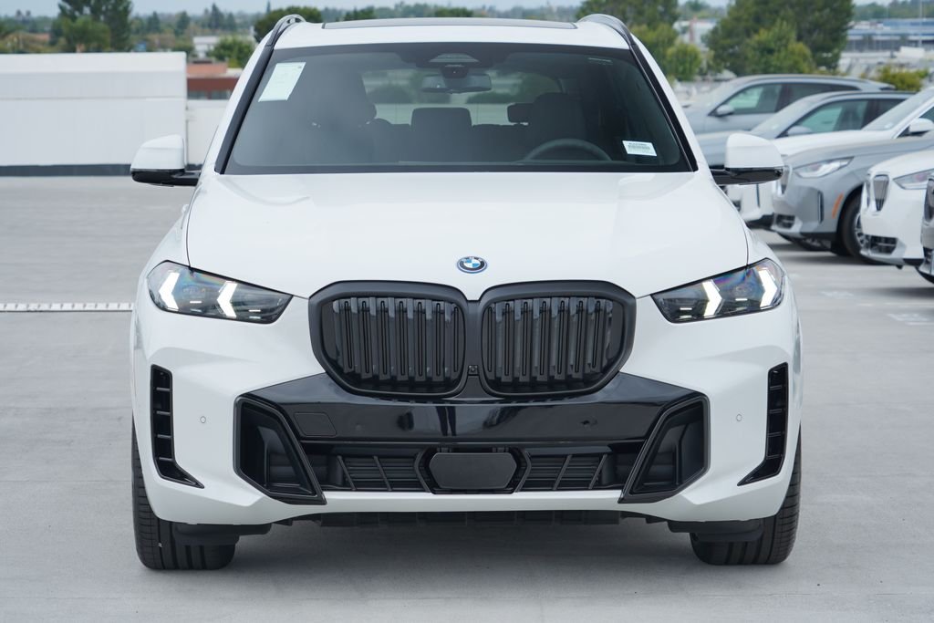 New 2026 Alpine White BMW xDrive50e image 2
