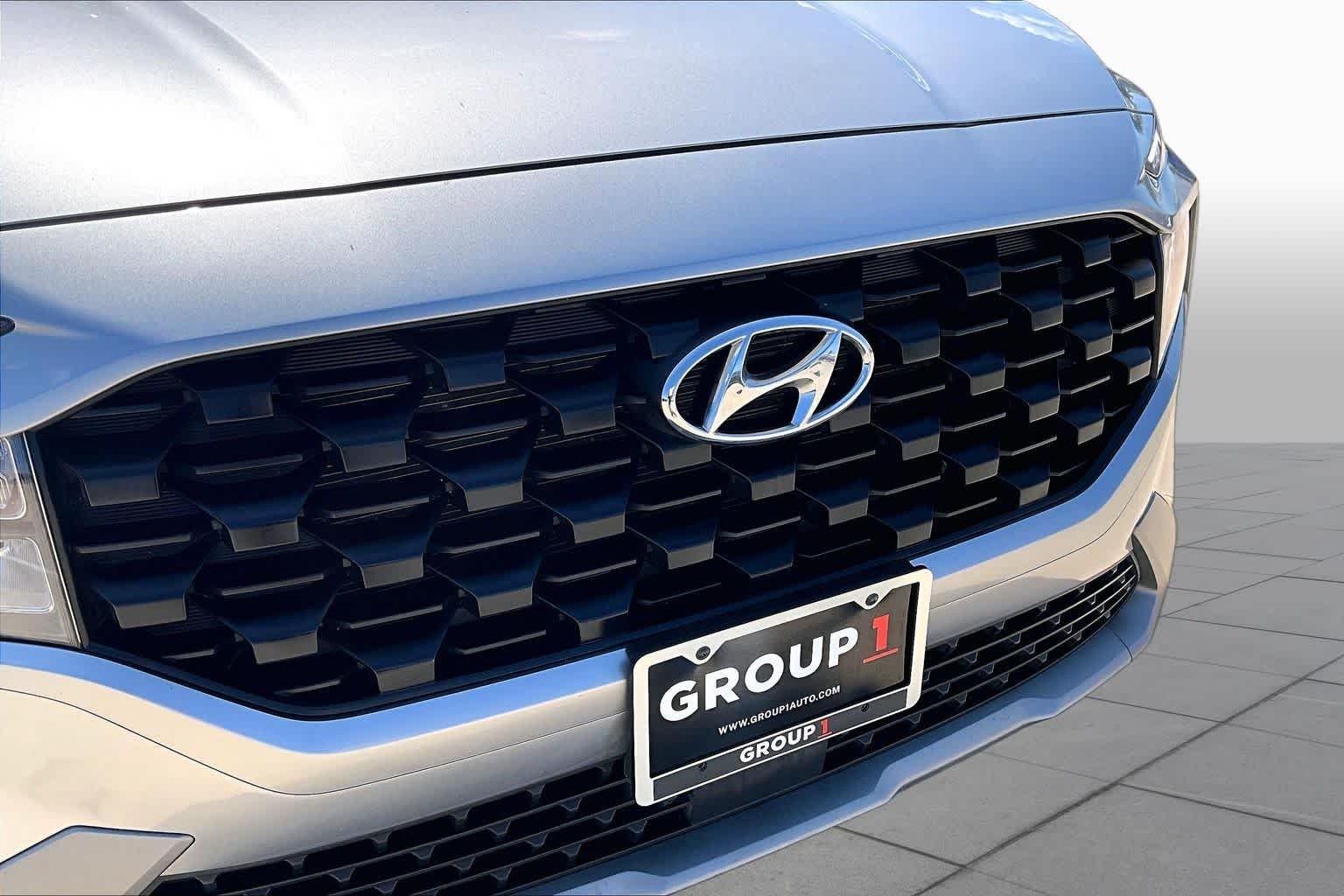 Used 2023 Shimmering Silver Hyundai SEL image 30