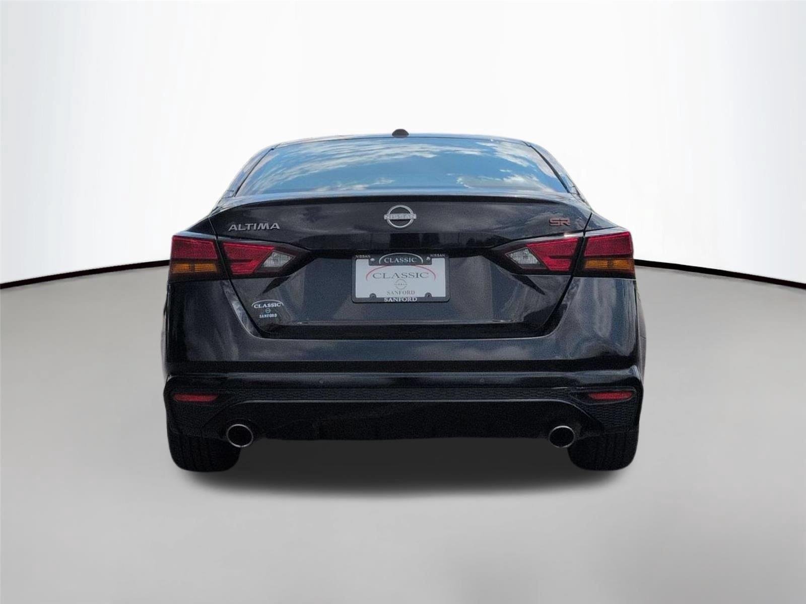 Used 2024 Super Black Nissan 2.5 SR image 4