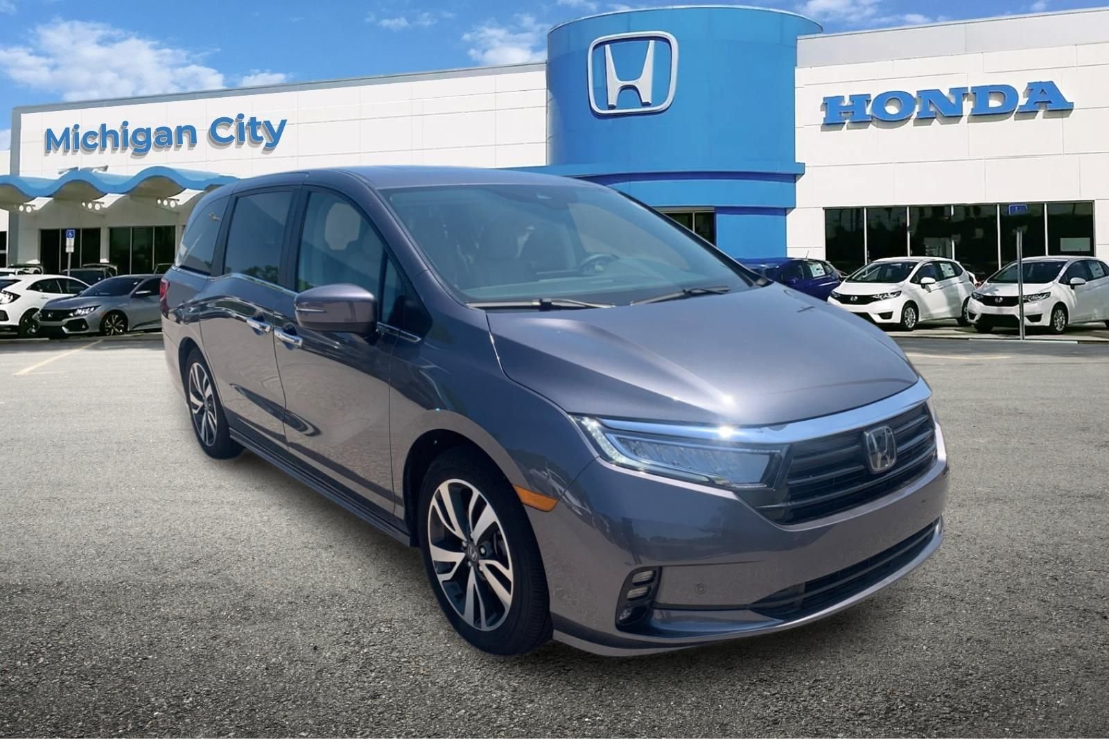 Certified Used 2024 Gray Honda Touring image 7